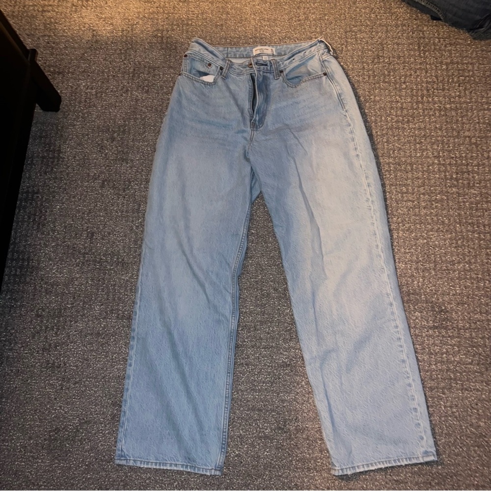 Abercrombie & Fitch Curve Love High Rise Loose Jeans
